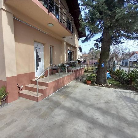 Стаи За Гости - Цветето На Ангела Bankya Exterior photo
