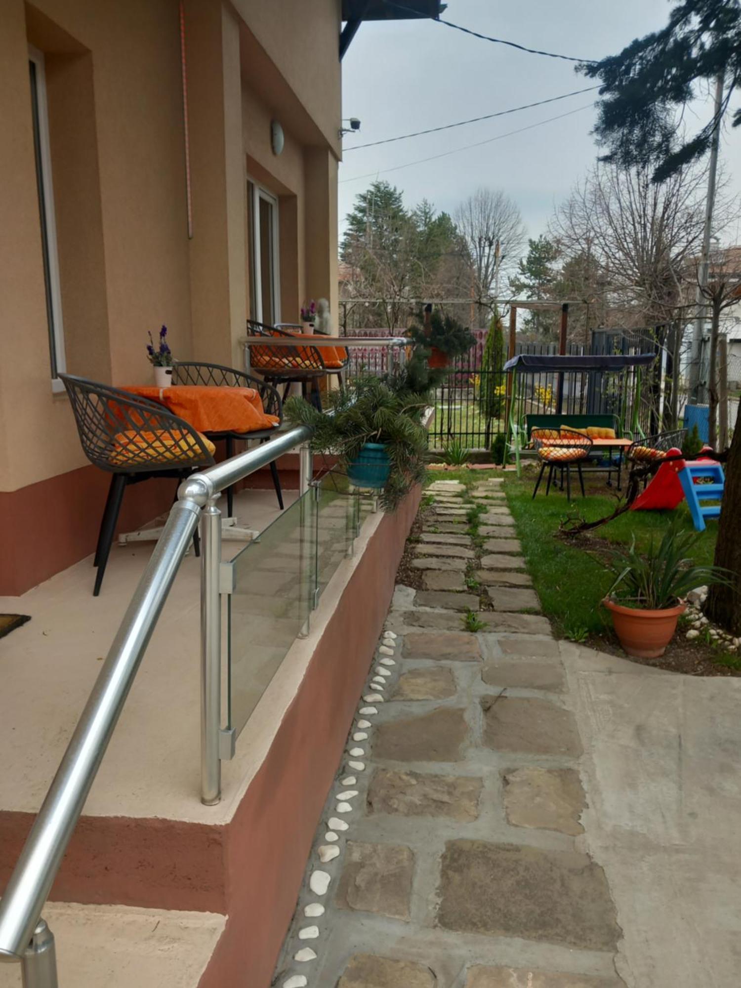 Стаи За Гости - Цветето На Ангела Bankya Exterior photo